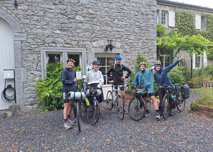Cyclistes en randonnée vélo