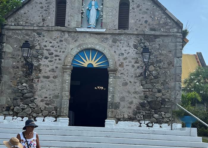 Les Saintes