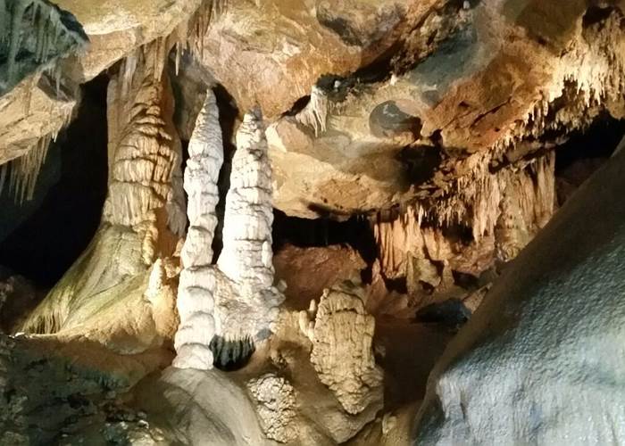 Les grottes de Médous