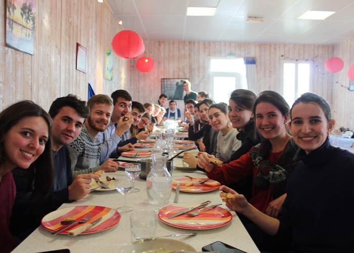 Repas dans Casastelle