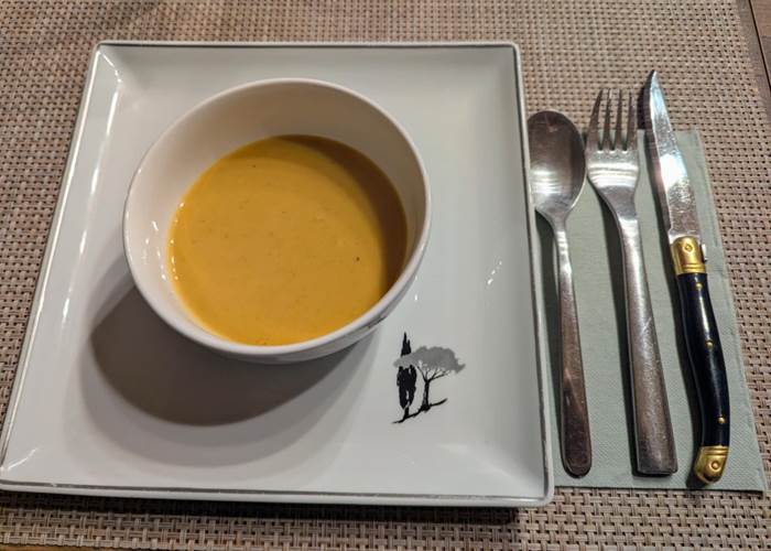 soupe-chataigne-potiron-saisonnee-produit-local-saison-aveyron-centres.jpg