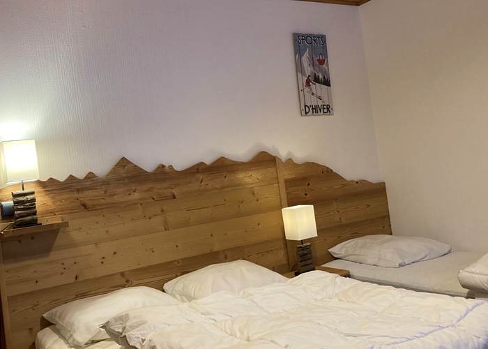 Chambre 2/ 1 lit double, 1 lit simple