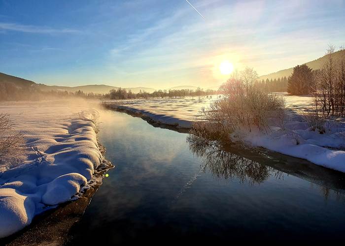 L'Orbe coule doucement en bas de chez nous