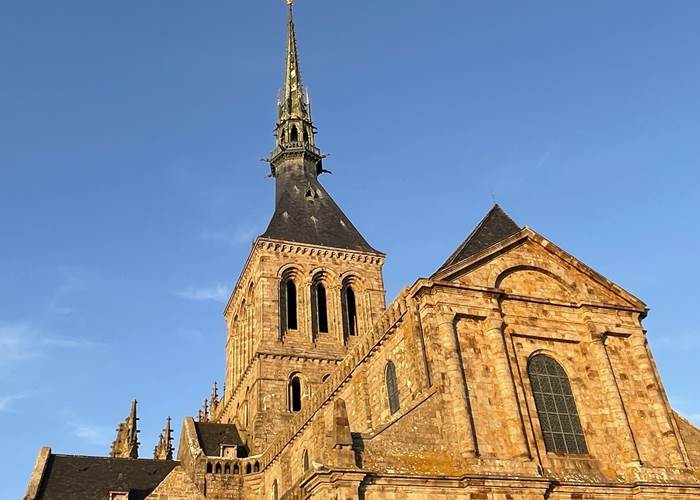 Le Mont Saint Michel : esplanade de l'abbaye