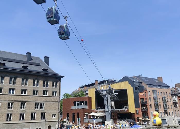 Namur: le départ du téléphérique de la Citadelle
