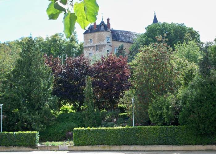Château de Montargis (15 minutes à pied)