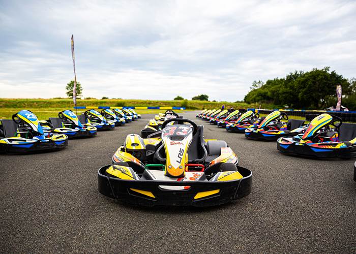 Circuit et Karts de Compétition