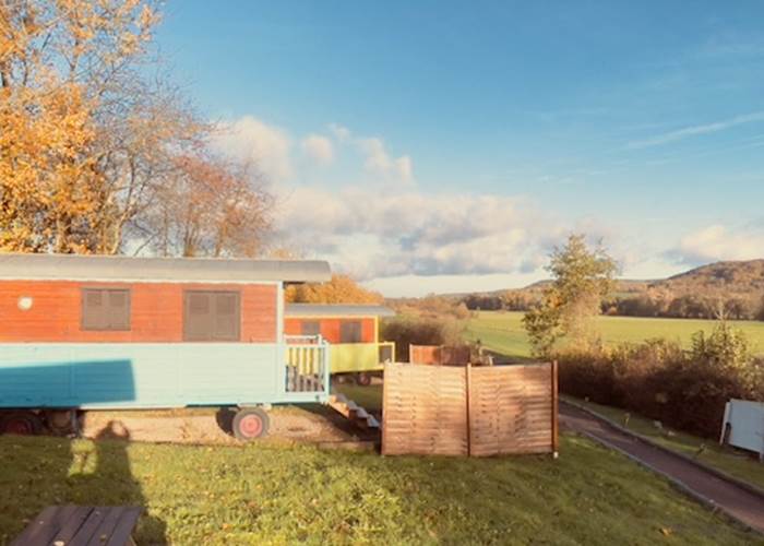 roulottes-domaine-des-droles-de-dames-vue-nature-buding-moselle.jpg--Vue sur la campagne autour du Parc de la Canner, à proximité du Domaine des Drôles de Dames