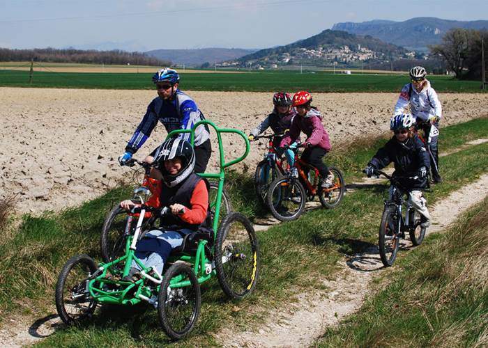 Balla de à vélo en famille