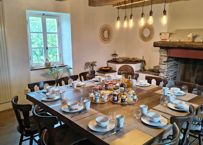 petit-dejeuner-maison-hotes-aveyron.jpg