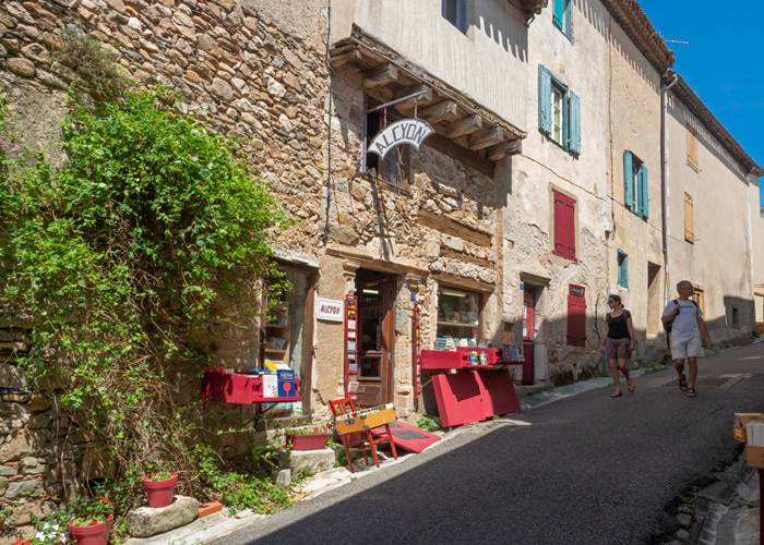 Montolieu village du livre et des arts