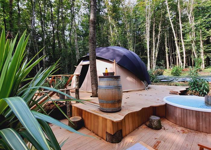 La bulle wigwam et son store occultant pour les grasses matinées-page