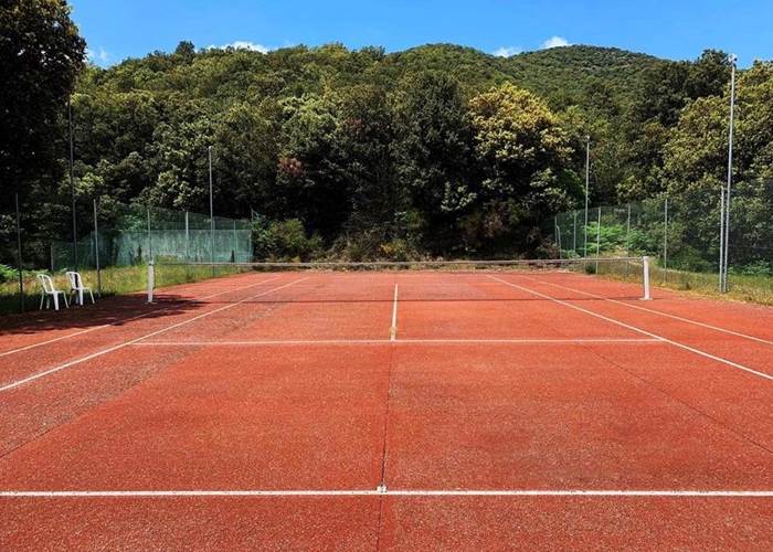 Terrain de tennis