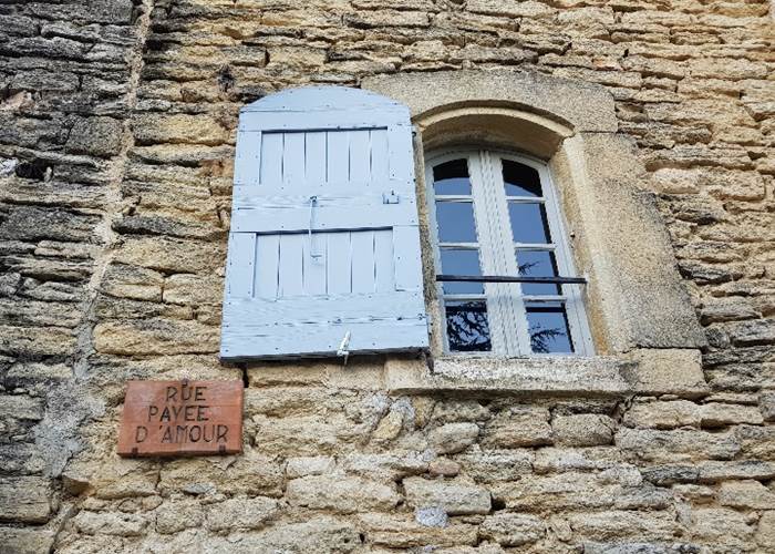 Rue pavée d'amour Gordes Love Provence Luberon