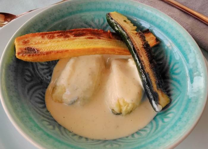 quenelles nature, crème de parmesan, courgettes grillées