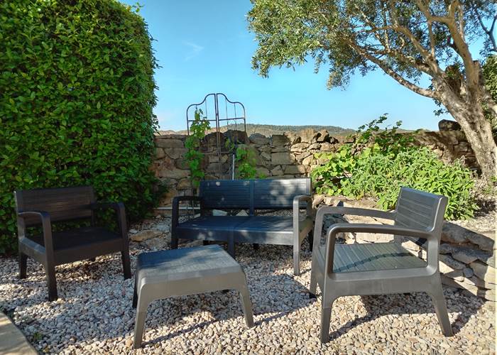 Un nouveau coin de détente au bord la piscine