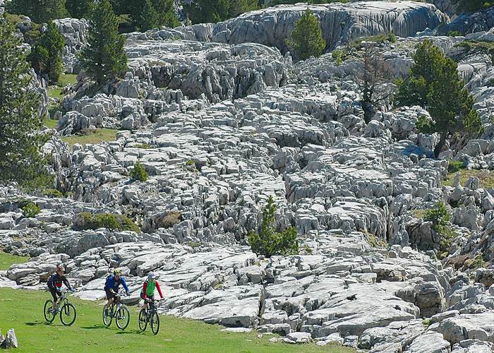 grands cols pyrénéens Pierre-St-Martin-cave
