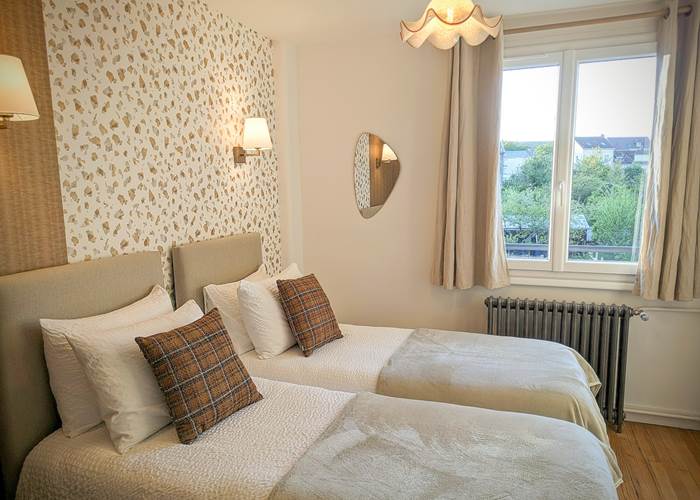 Chambre avec 2 lits simples côté jardin