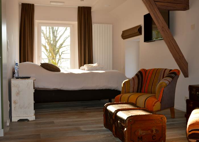 Les-Tilleuls-Bed-Breakfast-a-Vielsalm-Chambre-Quuen-Mary