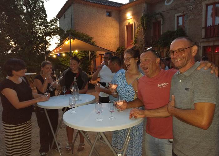 Ici le maître mot c'est... "convivialité"