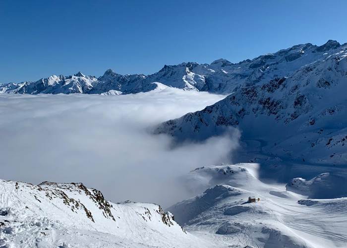 Superbagnères au-dessus des nuages