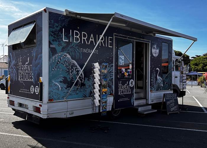 La librairie ambulante à retrouver sur les marchés d'Oléron