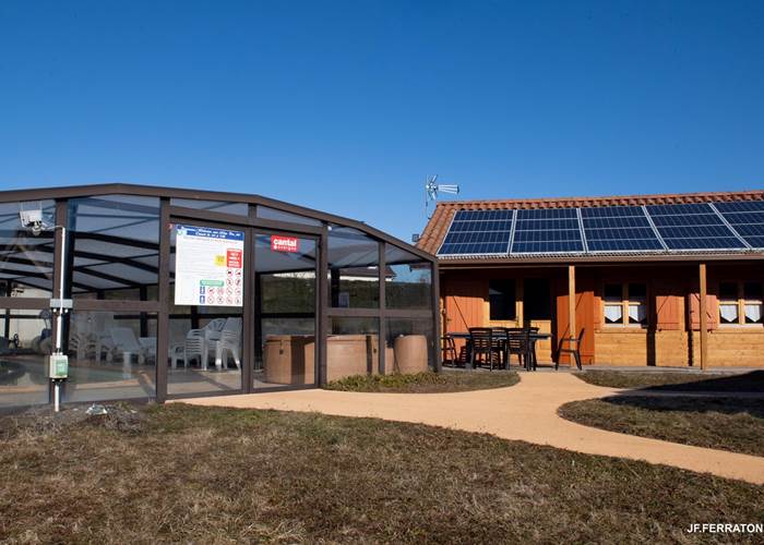 Gîte Salers et Piscine