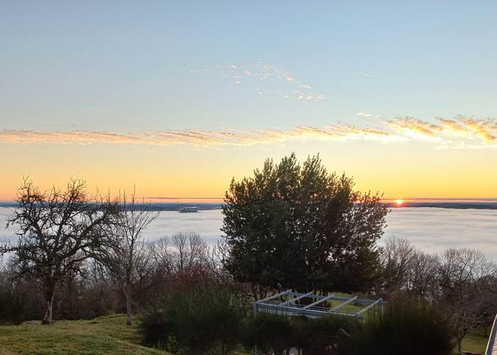 Mer de nuage devant la Grande OUrse