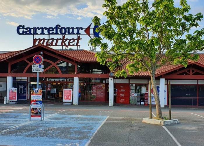 Les courses au Carrefour Urt