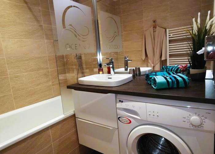 Salle de bain tout équipée