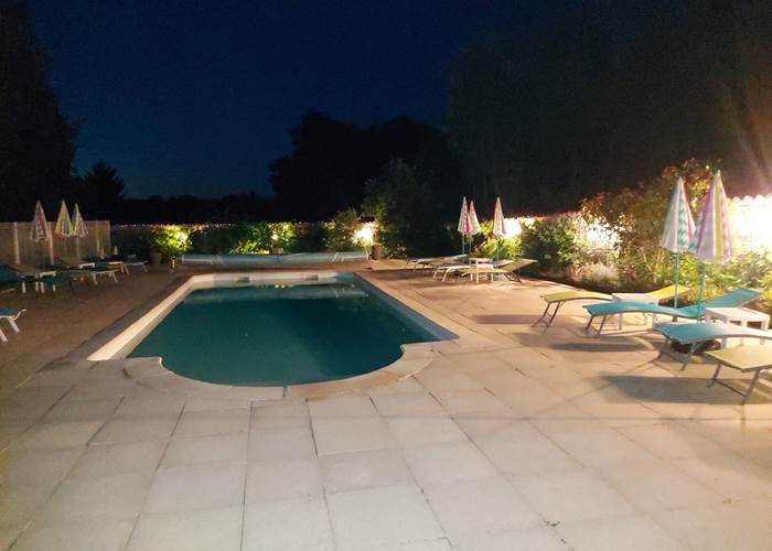 Piscine by night