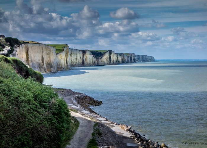 Les falaises Ault Baie de Somme Gites La Baie des Remparts France