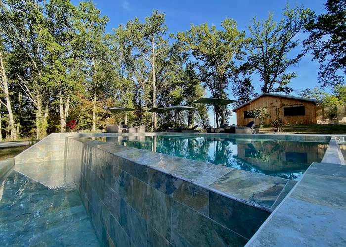 piscine-debordement-nature-dordogne-perigord