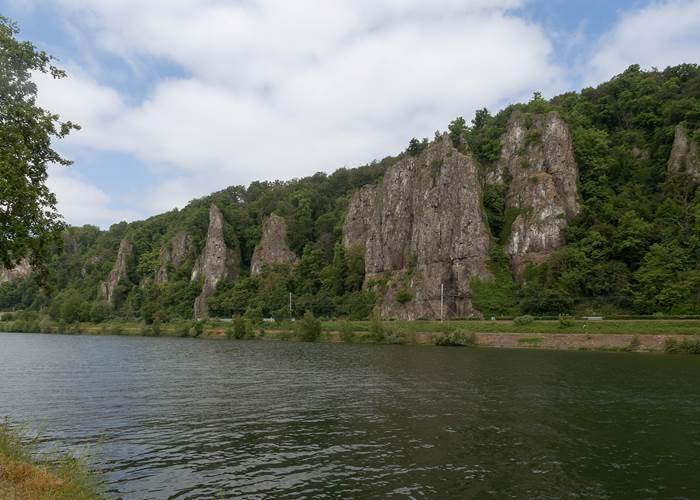 Marche-les-Dames: les falaises