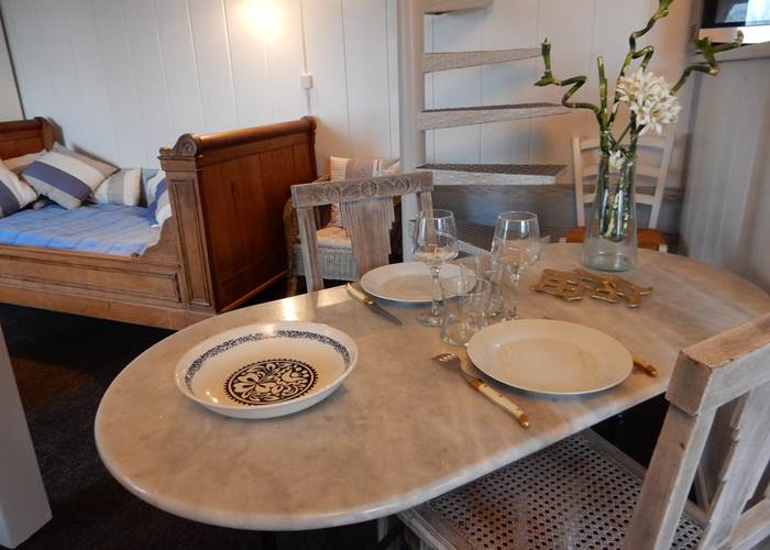 Intérieur de Cassiopée, pour un dîner aux chandelles