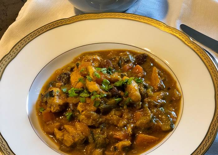 des saveurs salées et sucrées pour cette tajine au poulet