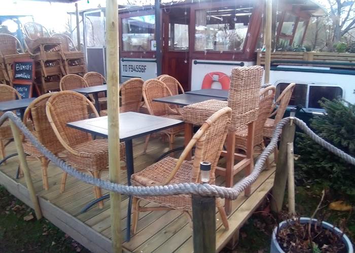 guiguette-table