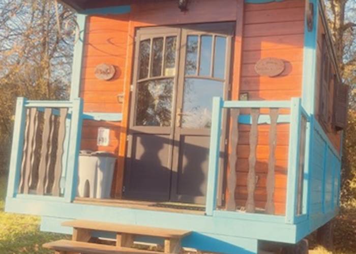 roulotte-andy-et-orbe-hebergement-insolite-domaine-des-droles-de-dames-buding.jpg Les roulottes Orbe du Domaine des Drôles de Dames, hébergement insolite à Buding