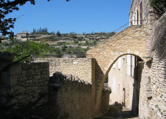 Gordes village perché Luberon promenades uniques