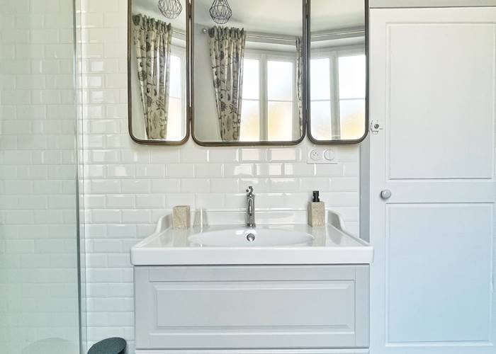 La Maison Voyage 41 - Lavabo SDB - Chambre Jules Verne