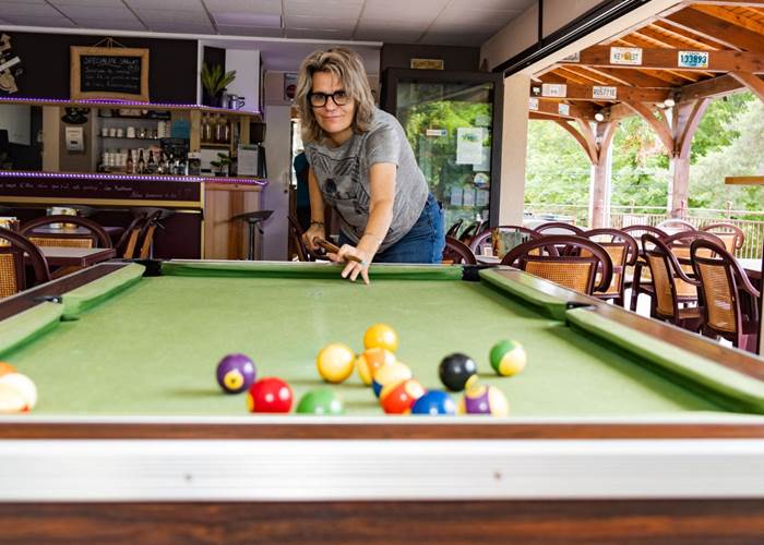 Laurence au billard