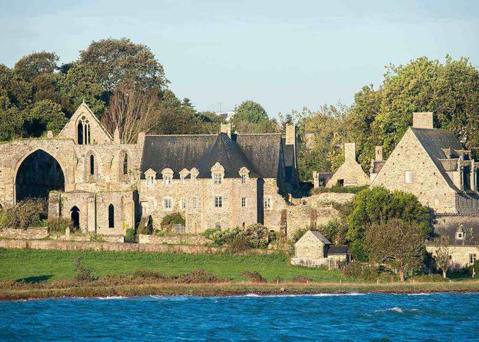 La Korrigane_Binic-Etables sur mer_Chambre d'hote_Hotel_Abbaye de Beauport