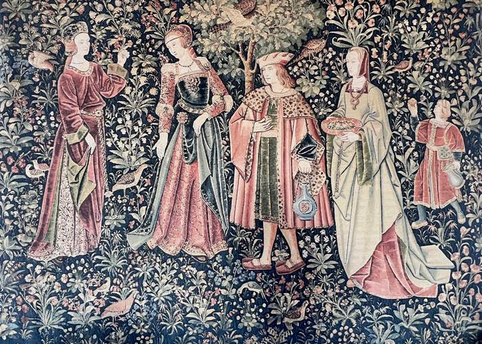 Tapisserie La Promenade, dans le grand salon de la Licorne, pour vos petits-déjeuners savoureux