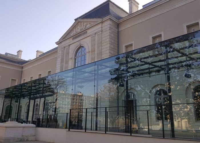 Musée Girodet (3 minutes à pied)
