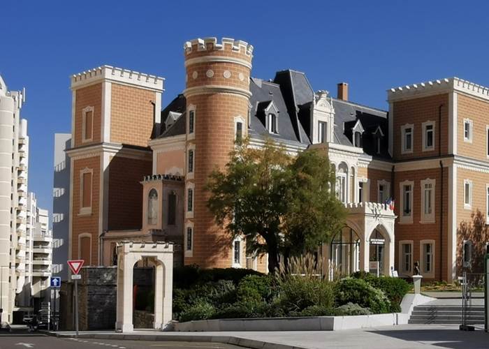 L'Office de Tourisme à 100m du Victoria Surf - OCEAN 7