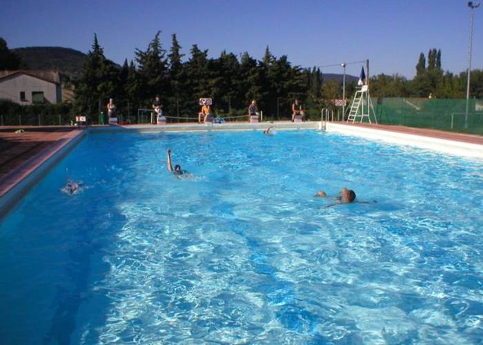 Piscine municipale La Bégude de Mazenc à 10'