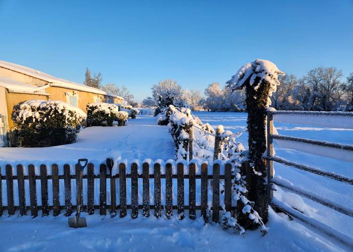 L'Enclos bleu sous la neige