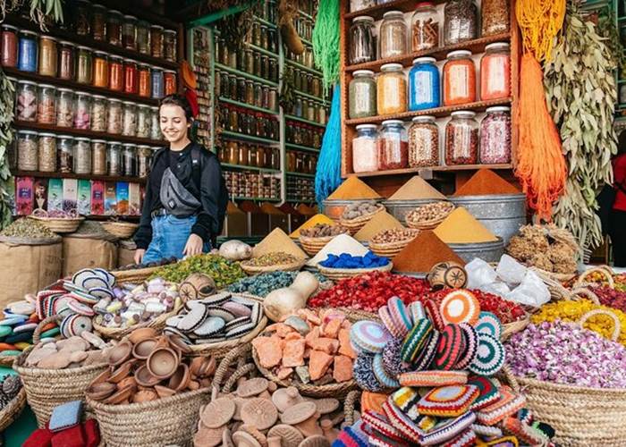 Souk & Artisana