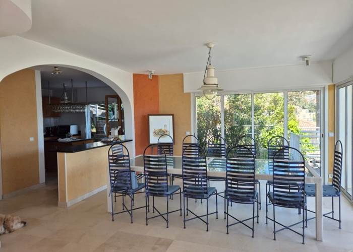 grande salle à manger villa