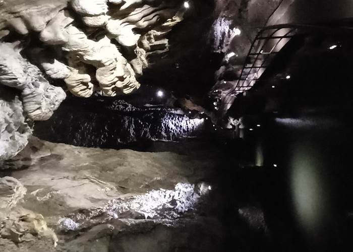 intérieur-des-grottes